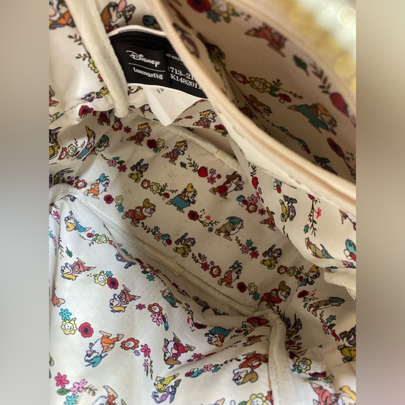 Loungefly Backpack Snow White🍎 - Picture 11 of 11